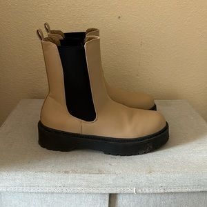 Woman’s Boots